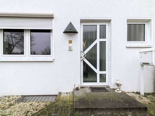 Haus im Haus in Anrath: Moderne Maisonettewohnung mit 5 Zimmern, Terrasse und Garage