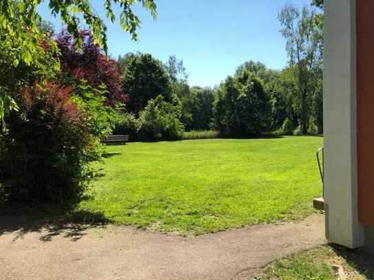 Wohnen am Park - gepflegte 4-Zimmer-Wohnung mit Loggia und Parkblick in München Ramersdorf