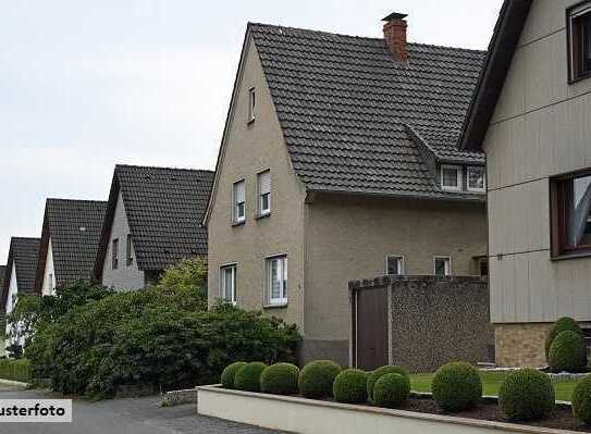 Wohnhaus nebst Carport in ruhiger Lage - provisionsfrei