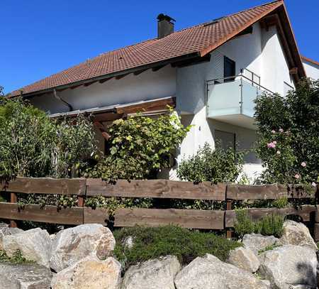 Einfamilienhaus mit 6,5 Zimmern in Schönaich. Ideal für Familien