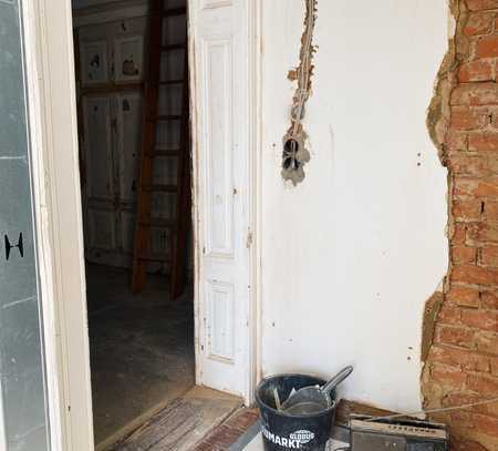 Erstbezug nach Sanierung: attraktive 6-Zimmer-Wohnung mit Wintergarten im Ostviertel