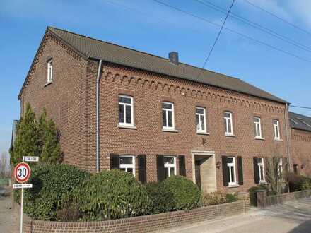 Moderne großzügige Wohneinheit auf 2 Ebenen in denkmalgeschütztem Bauernhof