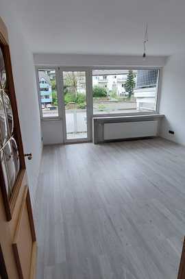 Schöne, ruhige 2 Zimmer-Wohnung + große Wohnküche, 1. OG, Balkon, nähe Murmelbachtal