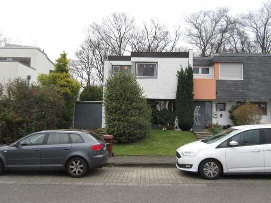 Sankt Augustin Hangelar Reihenendhaus, Wfl.: ca.105 m², GrSt.: 307m², 1 Garage.