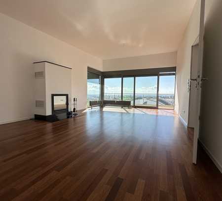 Traumhaftes Designpenthouse mit Blick über Wiesbaden! Sauna, Kaminofen, Einbauküche, u. v. m.