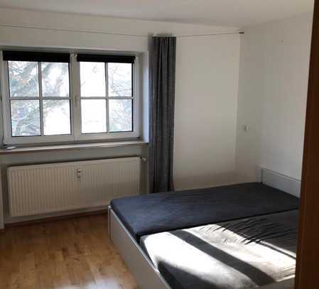 Stilvolle 2-Zimmer-Wohnung mit Balkon und EBK in Massenhausen