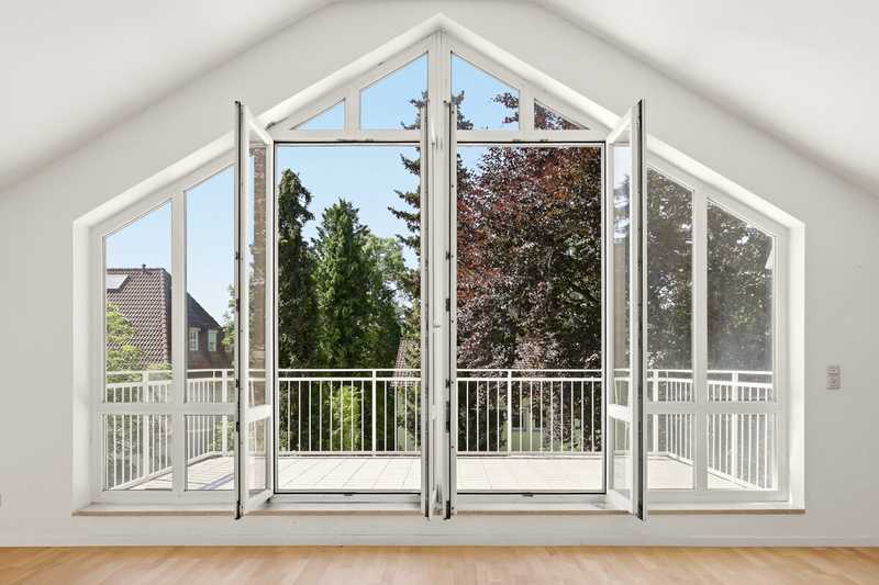                                                               Lichtdurchflutete Dachgeschosswohnung in ruhiger Lage mit gro&szlig;er Fensterfront &amp;&hellip;                                                       in Obermenzing (München)