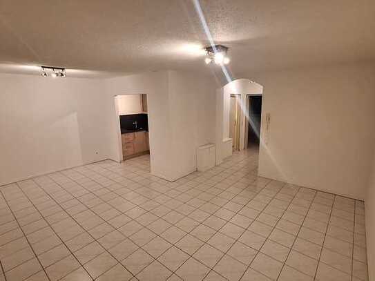 Wohnung in Glessen
780 € - 60 m² - 2.0 Zi.
Garage optional