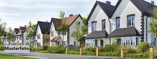 Einfamilien-Reihenmittelhaus mit Garage und Garten