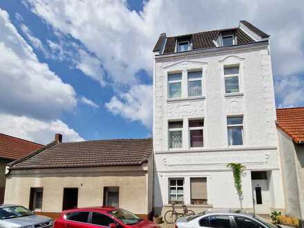 Schönes teilsaniertes Mehrfamilienhaus: 6 Parteien K-Bickendorf (Denkmalgeschützt, AfA!)