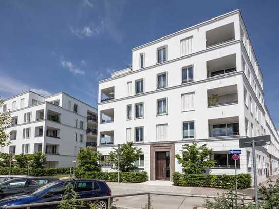 Helle, sonnige Dachterrassenwohnung mit hochwertiger Einbauküche sucht langfristige Mieter*innen