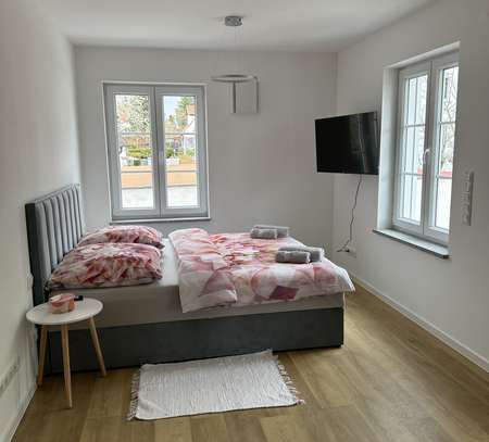 Neuwertige Wohnung mit einem Zimmer sowie Balkon und EBK in Markt