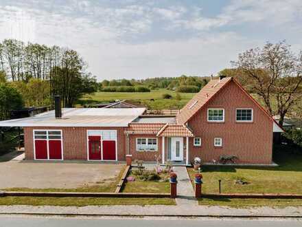 Einfamilienhaus mit Offenstall und Weiden direkt am Haus - Perfekt für Pferdeliebhaber