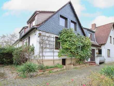 Familientraum: Einseitig angebautes EFH mit Wintergarten und großem Grundstück