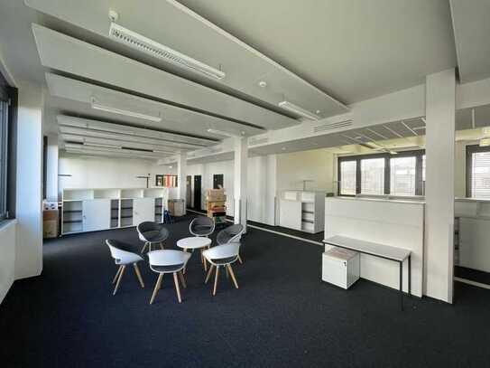 Helle, freundliche Büroflächen in Bürogebäude - BR 4196