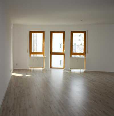 MIT BALKON UND FRISCH RENOVIERT!