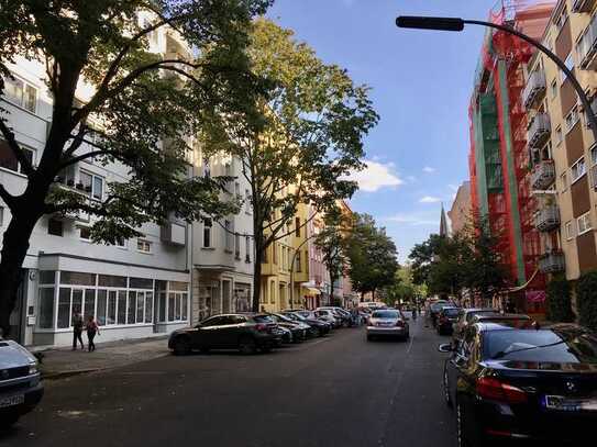 Außenstellplatz für PKW in der GOLTZSTR. 6 == BESTLAGE SCHÖNEBERG == TORÖFFNUNG PER FUNK