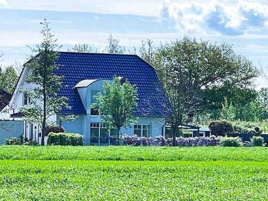 Traumhaus in Horneburg mit Pool und unverbaubarem Weitblick