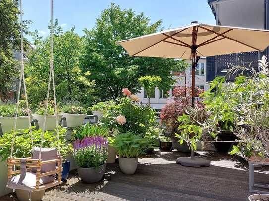 Große Stadtwohnung mit idyllischer Terrasse an der Pauluskirche in Bielefeld-Mitte