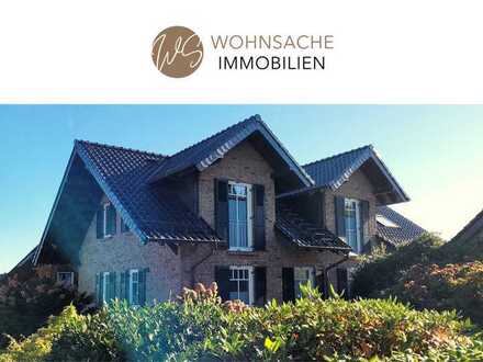 Ein Wohntraum im Grünen! Sehr hochwertiges Einfamilienhaus mit Doppelgarage u. wunderschönem Garten