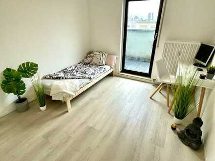 Top Lage: Renoviertes Apartment mit Balkon, Home Office, Neue Küche, Flatscreen, Möbel