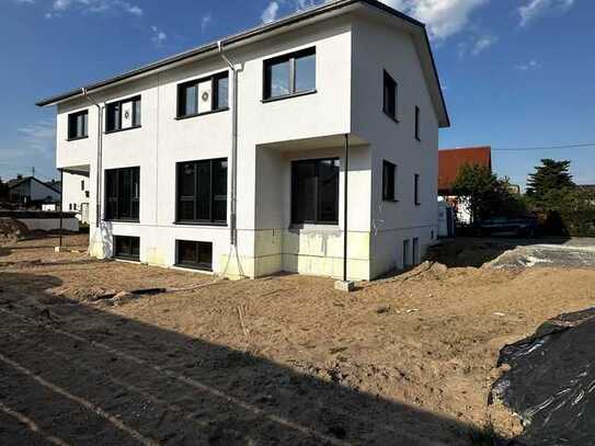 Neubau - Doppelhaushälfte in Graben-Neudorf zur Miete