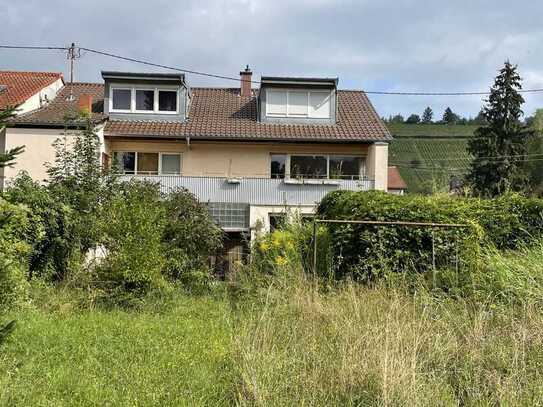 Reizendes Mehrfamilienhaus mit 3 Wohneinheiten und viel Potenzial in guter Lage