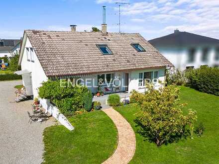 Zweifamilienhaus mit großem Garten