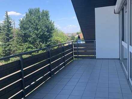 PREISSENKUNG! Gemütliche Wohnung mit sehr großem Balkon in ruhiger Lage