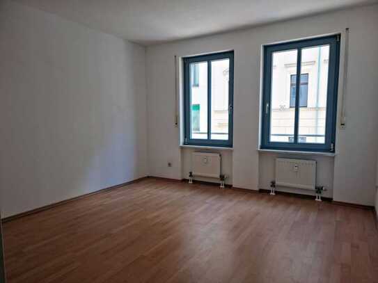 RESERVIERT - Bezugsfrei in zentraler Lage: 3-Zimmer-ETW inkl. TG-Stellplatz