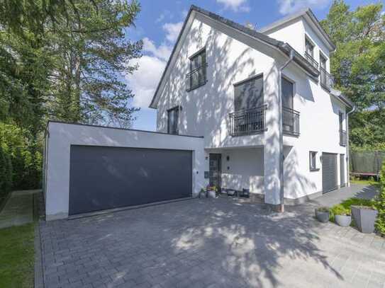 Sopart Immobilien - Moderne High-End-Villa auf großzügigem Grundstück in Germering-Unterpfaffenhofen