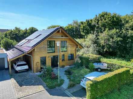 Holzblockhaus mit hochwertiger Ausstattung und aufwändig angelegtem Garten in Alsdorf - Hoengen