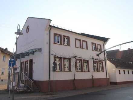 Kleines Wohn- u. Geschäftshaus