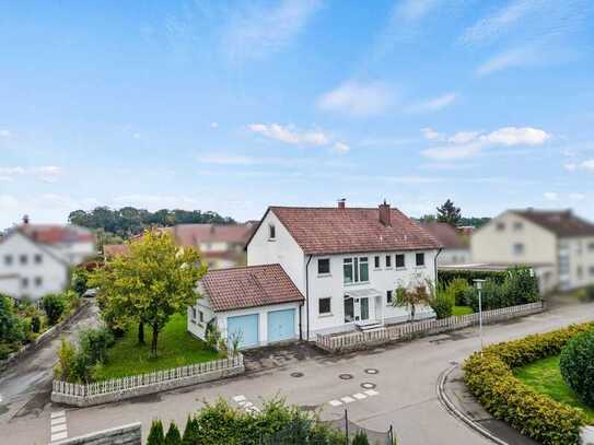 Modern und vielseitig! Attraktives Zweifamilienhaus mit schönem Garten in ruhiger Wohnlage