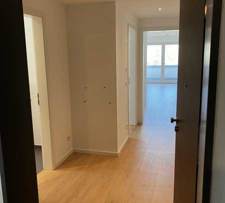 Erstbezug: Schöne 2-Zimmer-Whg. mit gehobener Ausstattung u. Balkon