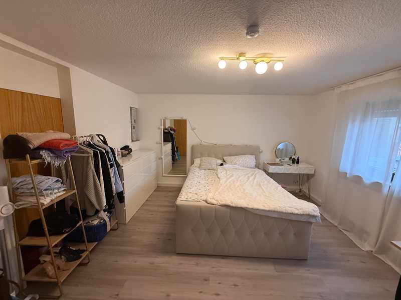 PERFEKT: Tolle, sehr schöne 1,5-Zi.-Wohnung * modernes TL-Bad * EBK * S-Untertürkheim!