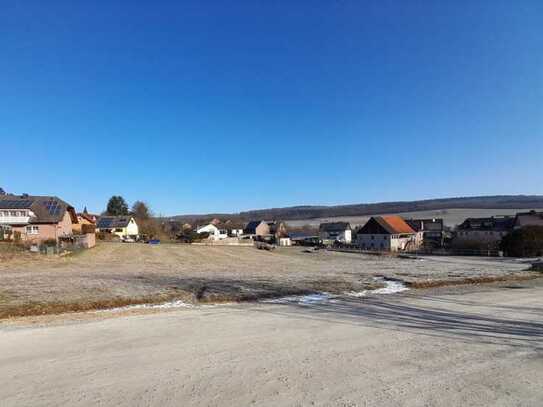 * Attraktives Baugrundstück in idyllischer Lage! * ca. 768 m² *