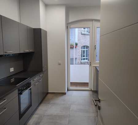 Stilvolle 3,5-Zimmer-Wohnung mit gehobener Innenausstattung mit Einbauküche in Stuttgart
