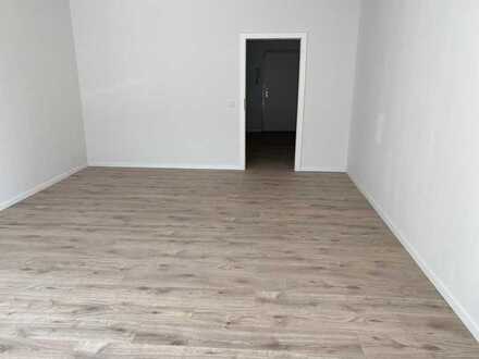 Exklusive, sanierte 1,5-Zimmer-Wohnung mit Einbauküche in Bonn