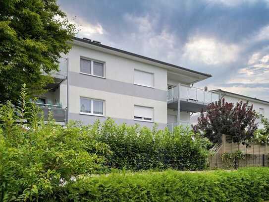 Moderne 4 -Zimmer-Wohnung in Flechtorf mit Kamin, Dachterrasse, ausgebautem Dachgeschoss und Garage