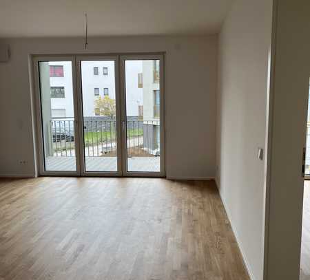 Exklusive, neuwertige 2-Zimmer-Wohnung mit Balkon und Einbauküche in Köln