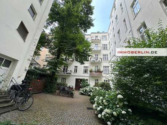 MMOBERLIN.DE - Zauberhafte Stuck-Altbauwohnung mit ruhigem Balkon im Savignykiez