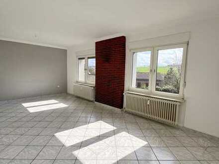 Attraktive 2 - Zimmer Wohnung+ ca. 75 QM+große Terrasse+Garten+Stellplatz+ Top Lage von Würselen+
