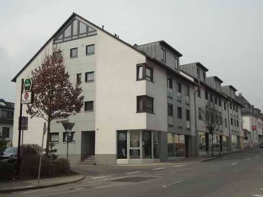 Gepflegte 4-Raum-Wohnung mit Balkon im Zentrum von Leichlingen (Rheinland)