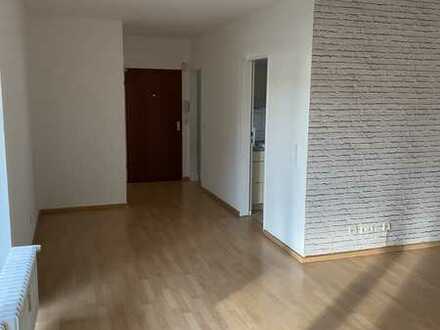 Ruhig gelegene 2-Zimmer-Wohnung mit Balkon und EBK in Hannover