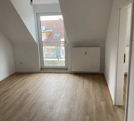 Erstbezug nach Sanierung mit EBK und Balkon: stilvolle 2-Zimmer-Wohnung +TGS mitten in Aschaffenburg