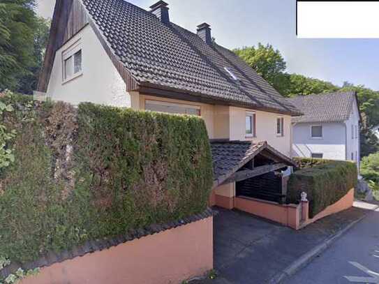 Zweifamilienhaus mit viel Potential