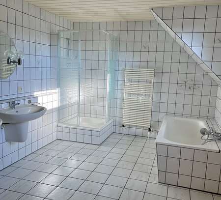 Modernisierte 4 Zimmer-Wohnung mit EBK in Buchholz (Aller)