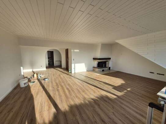 850 € - 94 m² - 3.0 Zi.