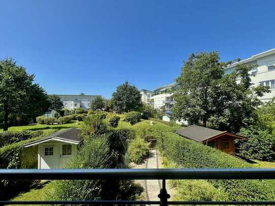 Geothermie, schön geschnitten, bezugsfrei in Top-Lage mit Süd-Balkon und Ausblick in Park-Landschaft